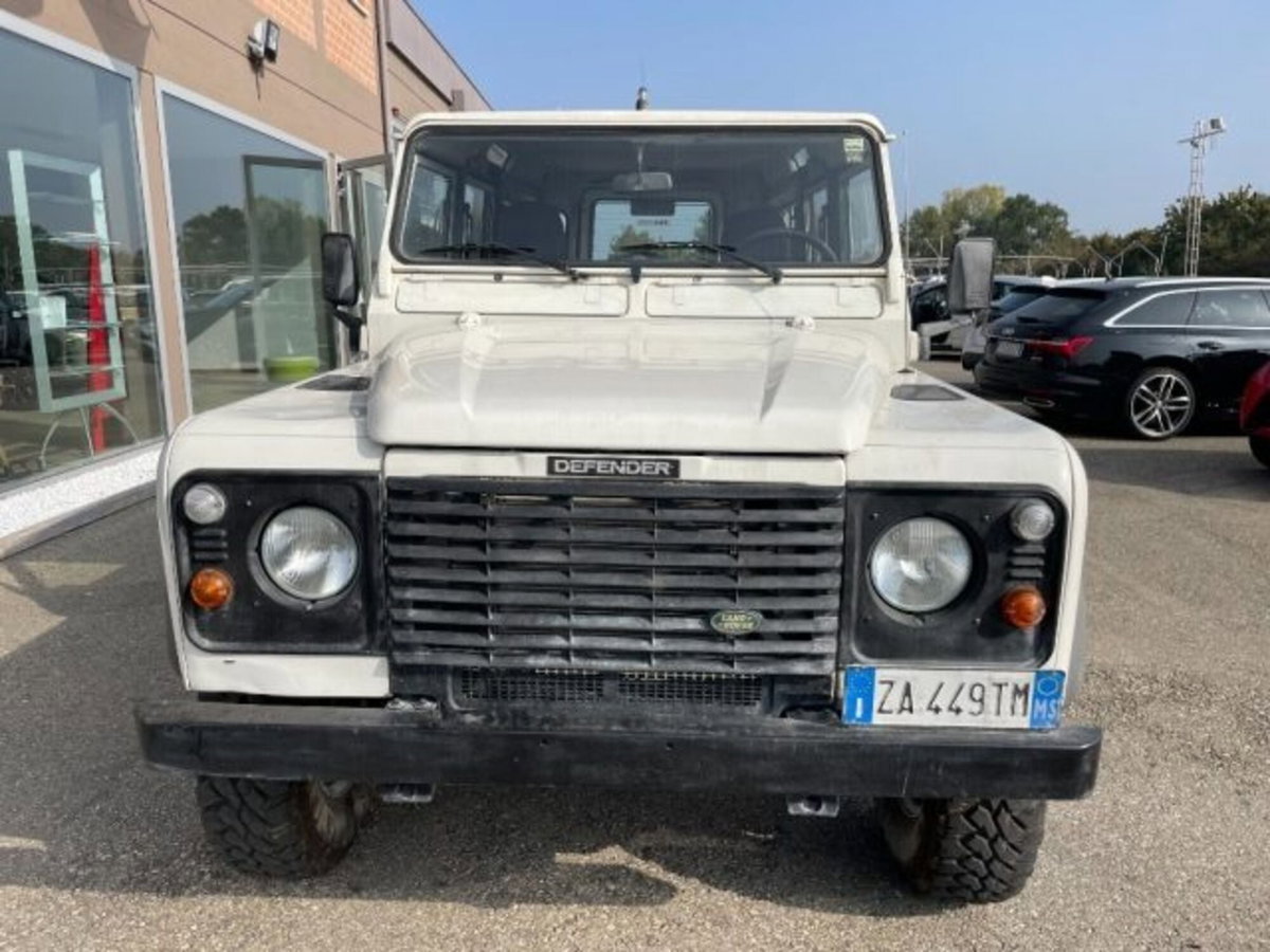 Land Rover Defender 110 2.5 Td5 cat Station Wagon SE (5)