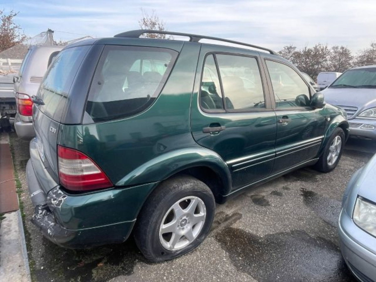 Mercedes-Benz Classe ML 270 turbodiesel cat CDI (3)