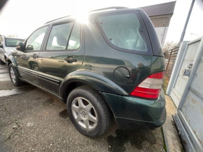 Mercedes-Benz Classe ML 270 turbodiesel cat CDI (4)