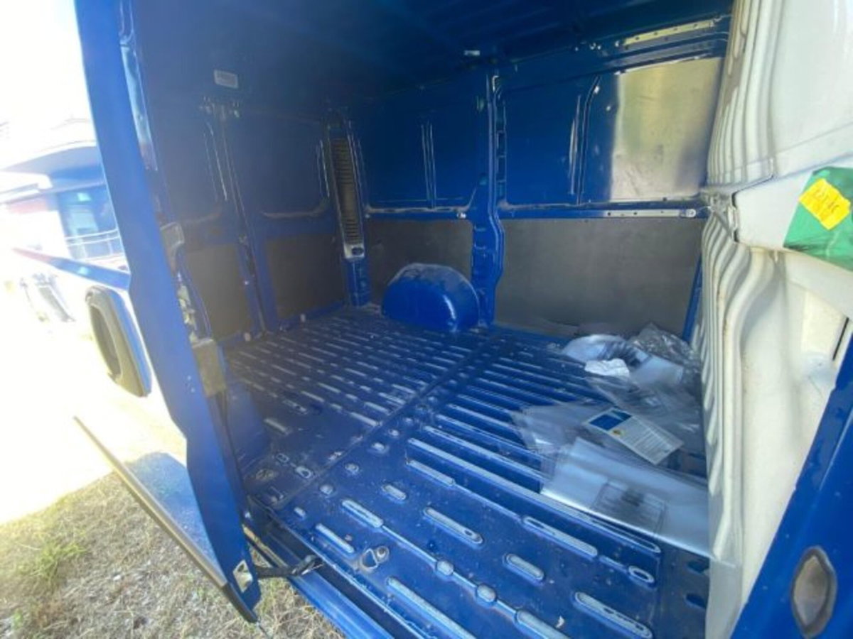 Peugeot Boxer Furgone 330 2.2 BlueHDi 140 S&S PC-TN Furgone Premium (8)