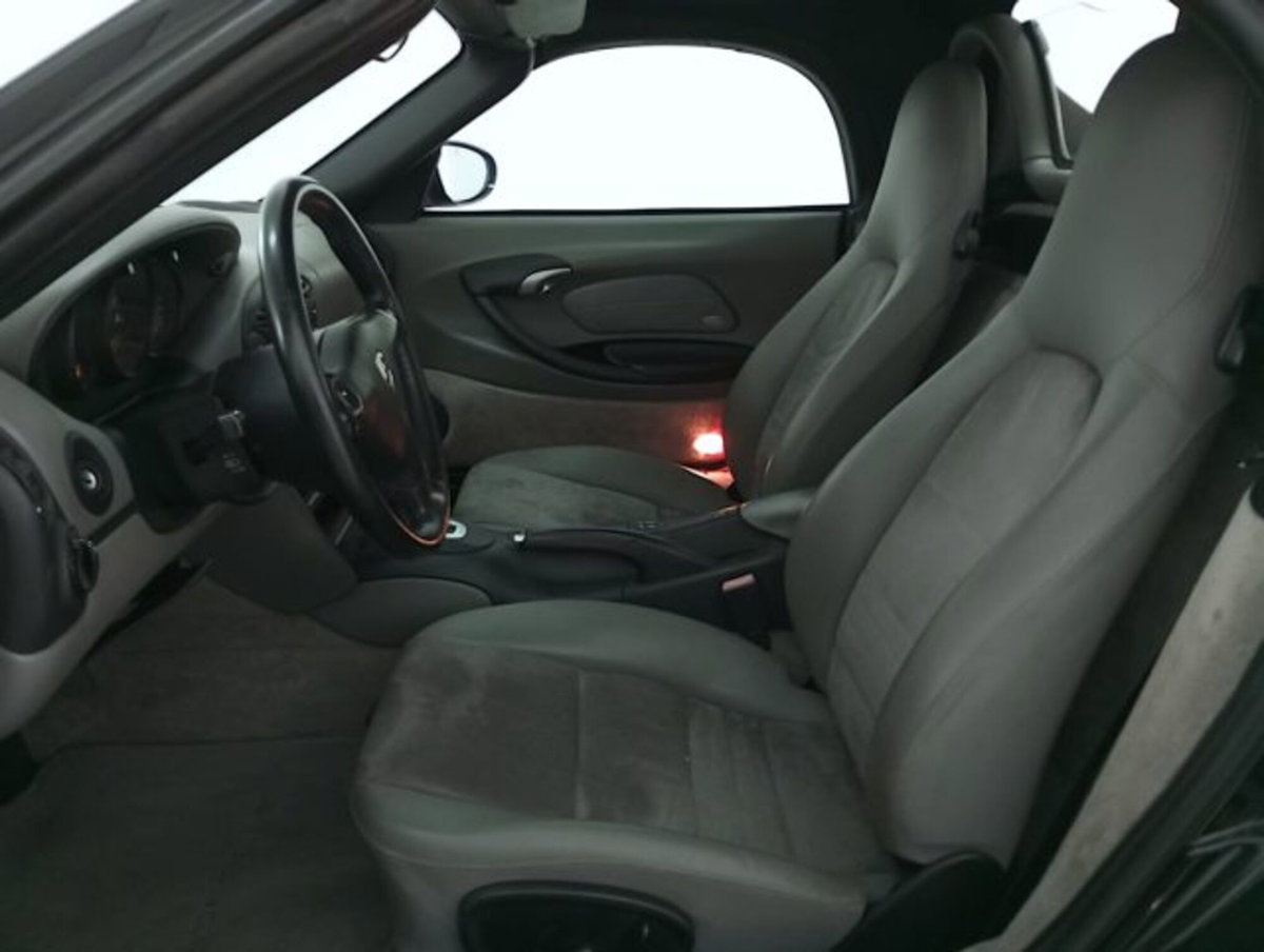 Porsche Boxster 2.7 (8)