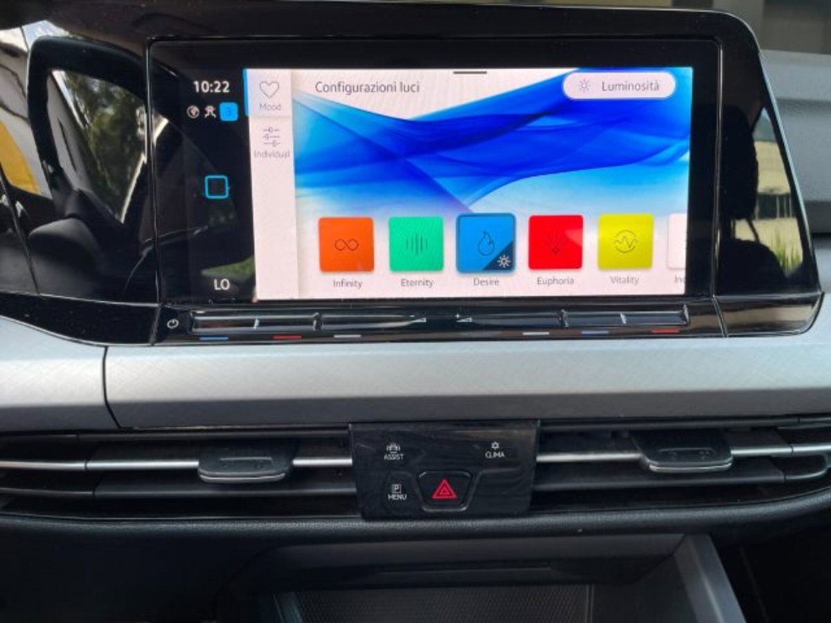 Volkswagen Golf 1.0 eTSI EVO DSG Life (10)