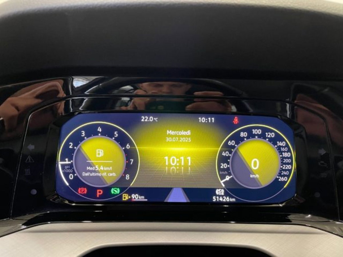Volkswagen Golf 1.0 eTSI EVO DSG Life (5)
