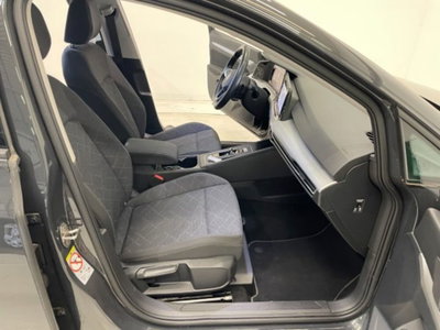 Volkswagen Golf 1.0 eTSI EVO DSG Life (8)