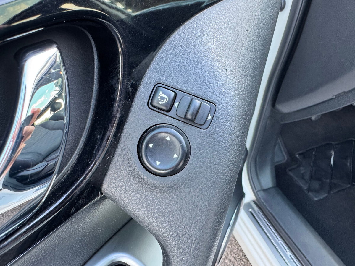 Nissan Qashqai 1.5 dCi Tekna (12)