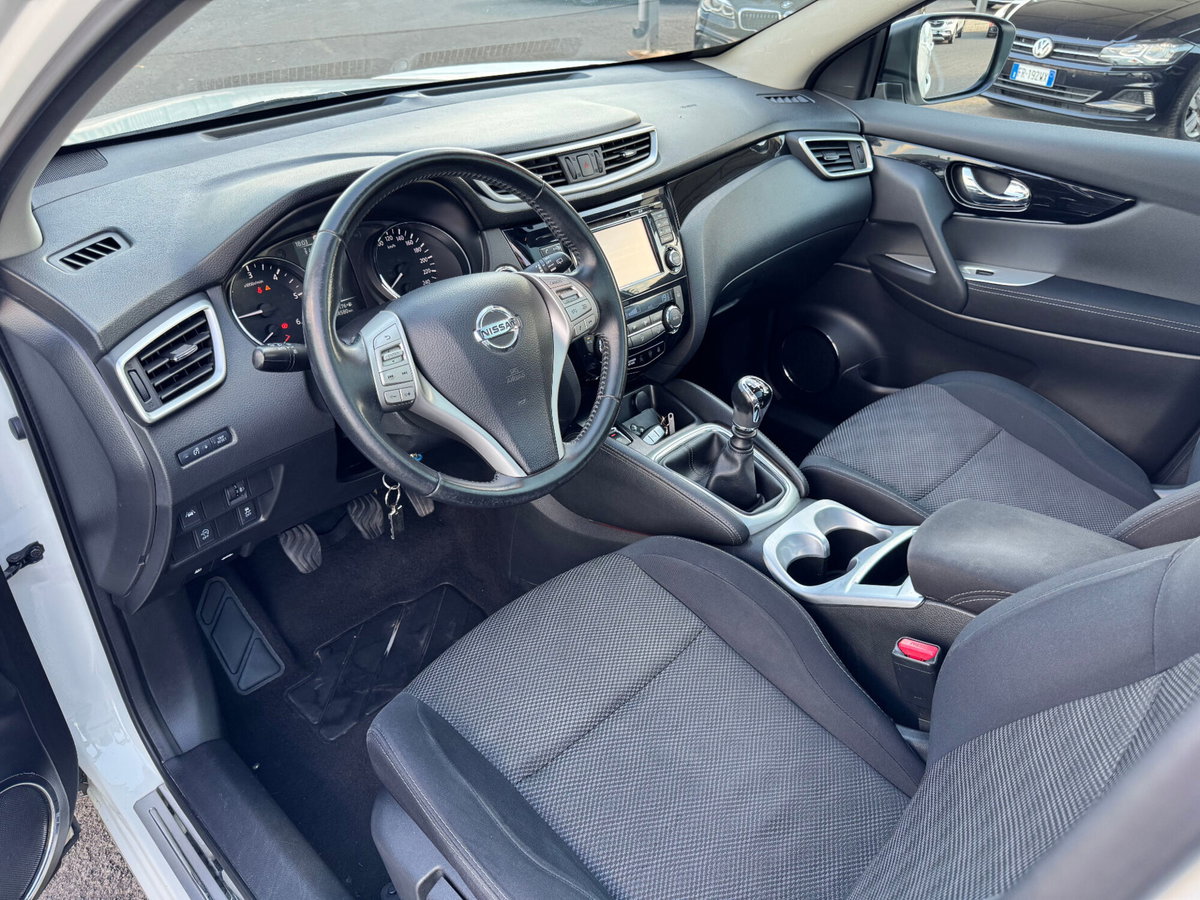 Nissan Qashqai 1.5 dCi Tekna (13)
