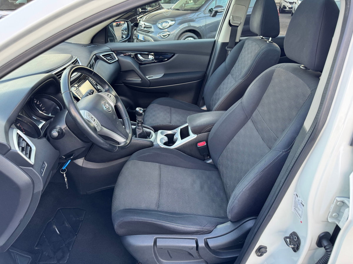 Nissan Qashqai 1.5 dCi Tekna (14)