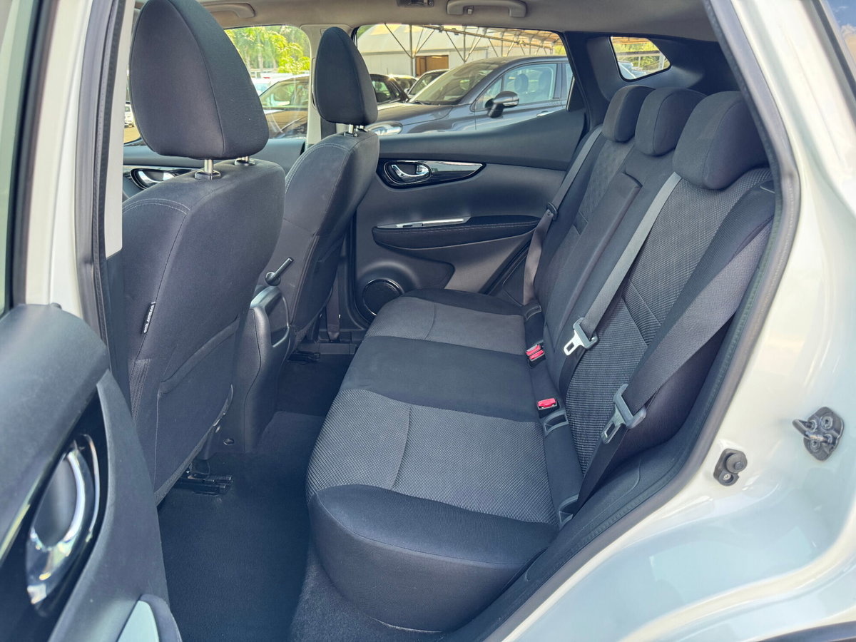 Nissan Qashqai 1.5 dCi Tekna (17)