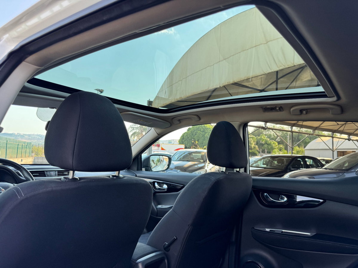 Nissan Qashqai 1.5 dCi Tekna (18)