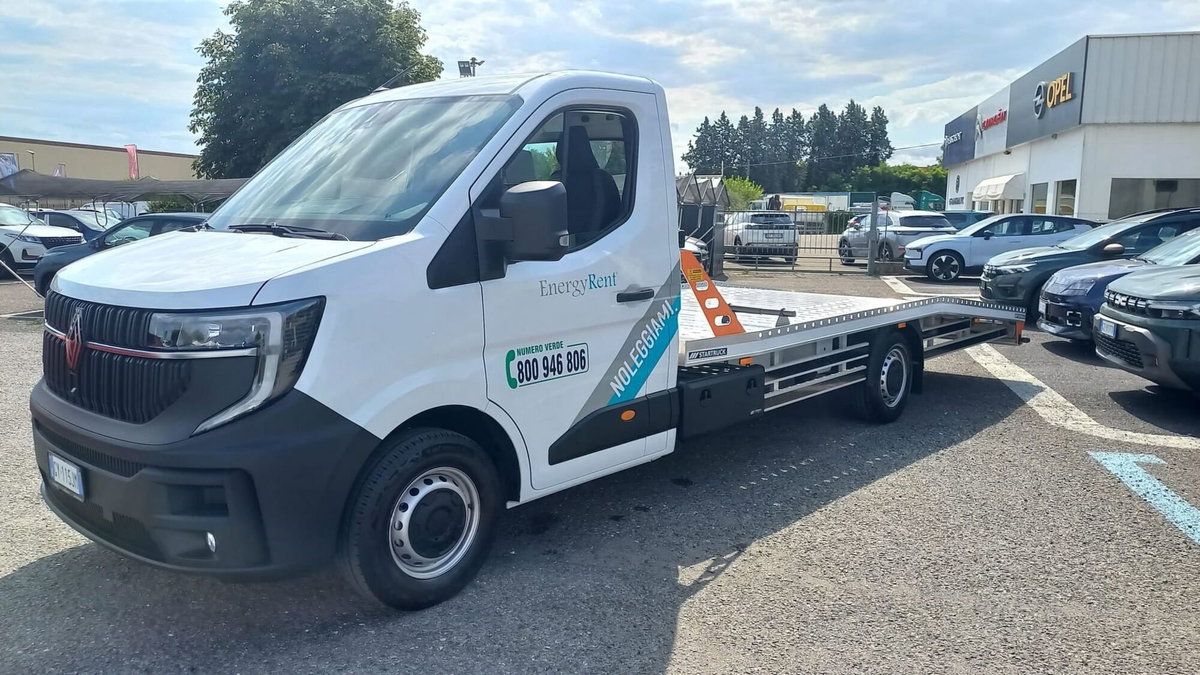 Renault Master FWD T35 2.0 blue dci 130cv L3 carro (2)