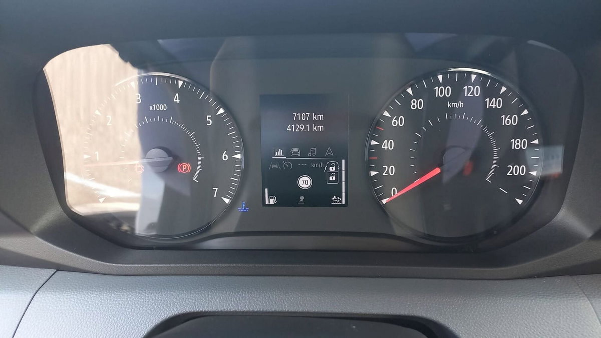Renault Master FWD T35 2.0 blue dci 130cv L3 carro (7)