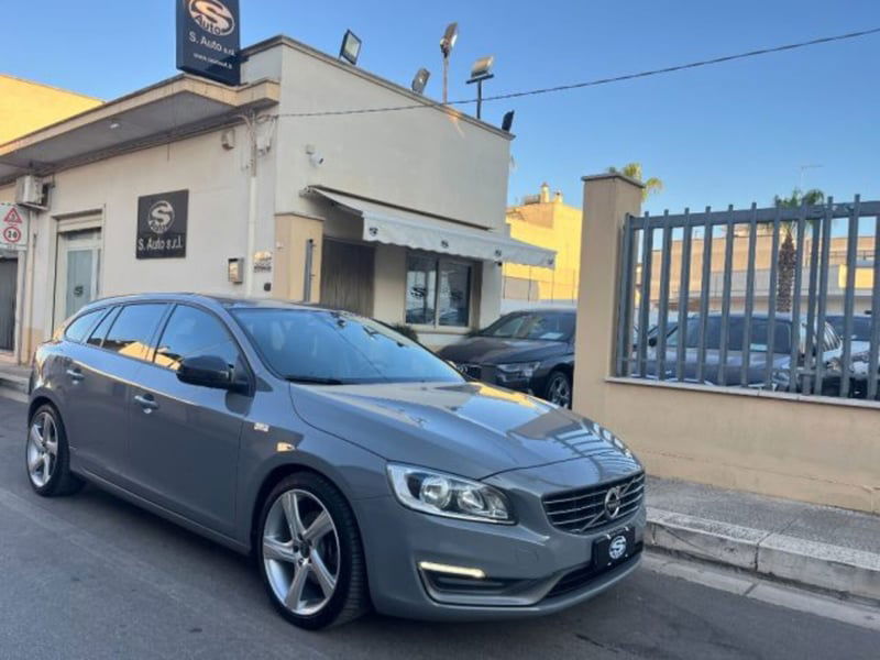 Volvo V60 D3 R-design Kinetic