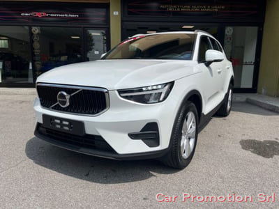 Volvo XC40 B3 automatico Core nuova