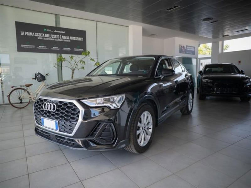Audi Q3 2.0 tdi Business Advanced 150cv s-tronic