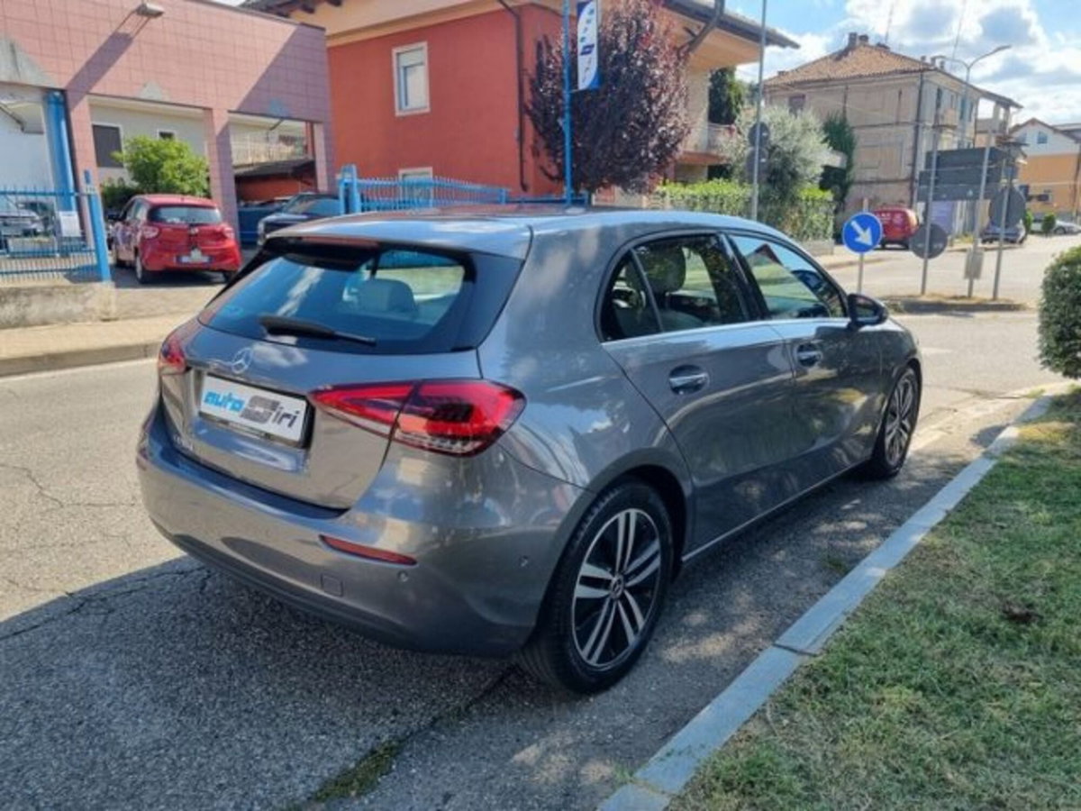 Mercedes-Benz Classe A Sedan 180 d Automatic 4p. Business (2)