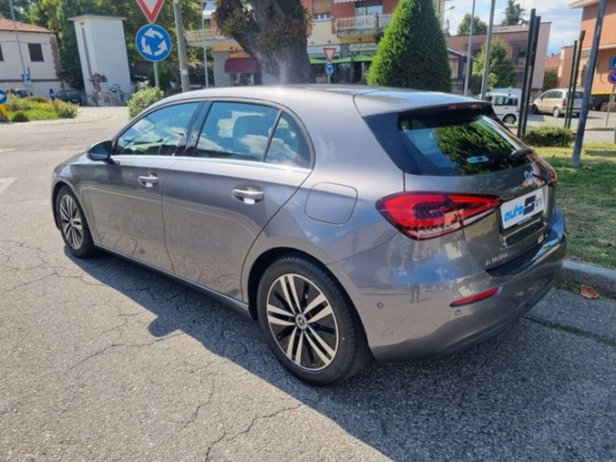 Mercedes-Benz Classe A Sedan 180 d Automatic 4p. Business (3)