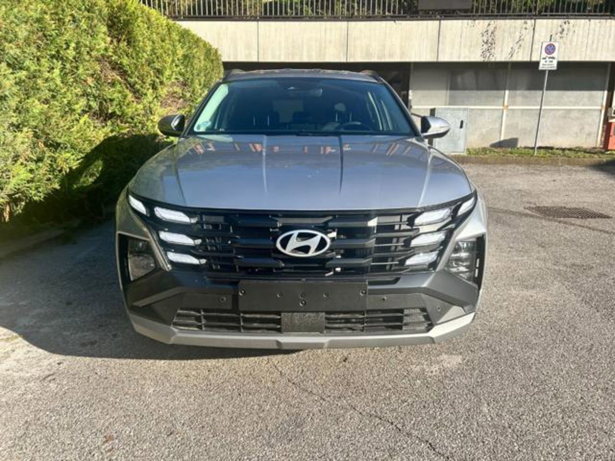 Hyundai Tucson 1.6 crdi 48V Business 2wd dct (2)