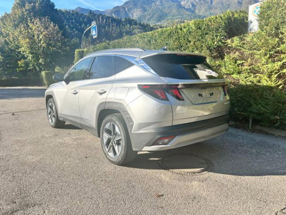 Hyundai Tucson 1.6 crdi 48V Business 2wd dct (4)