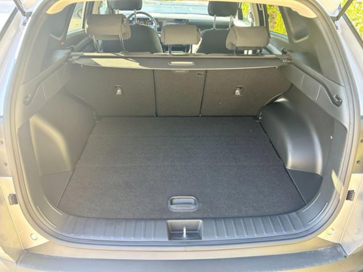 Hyundai Tucson 1.6 crdi 48V Business 2wd dct (6)