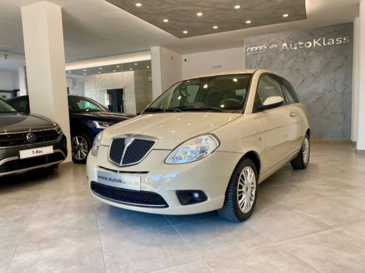 Lancia Ypsilon 1.2 New Oro