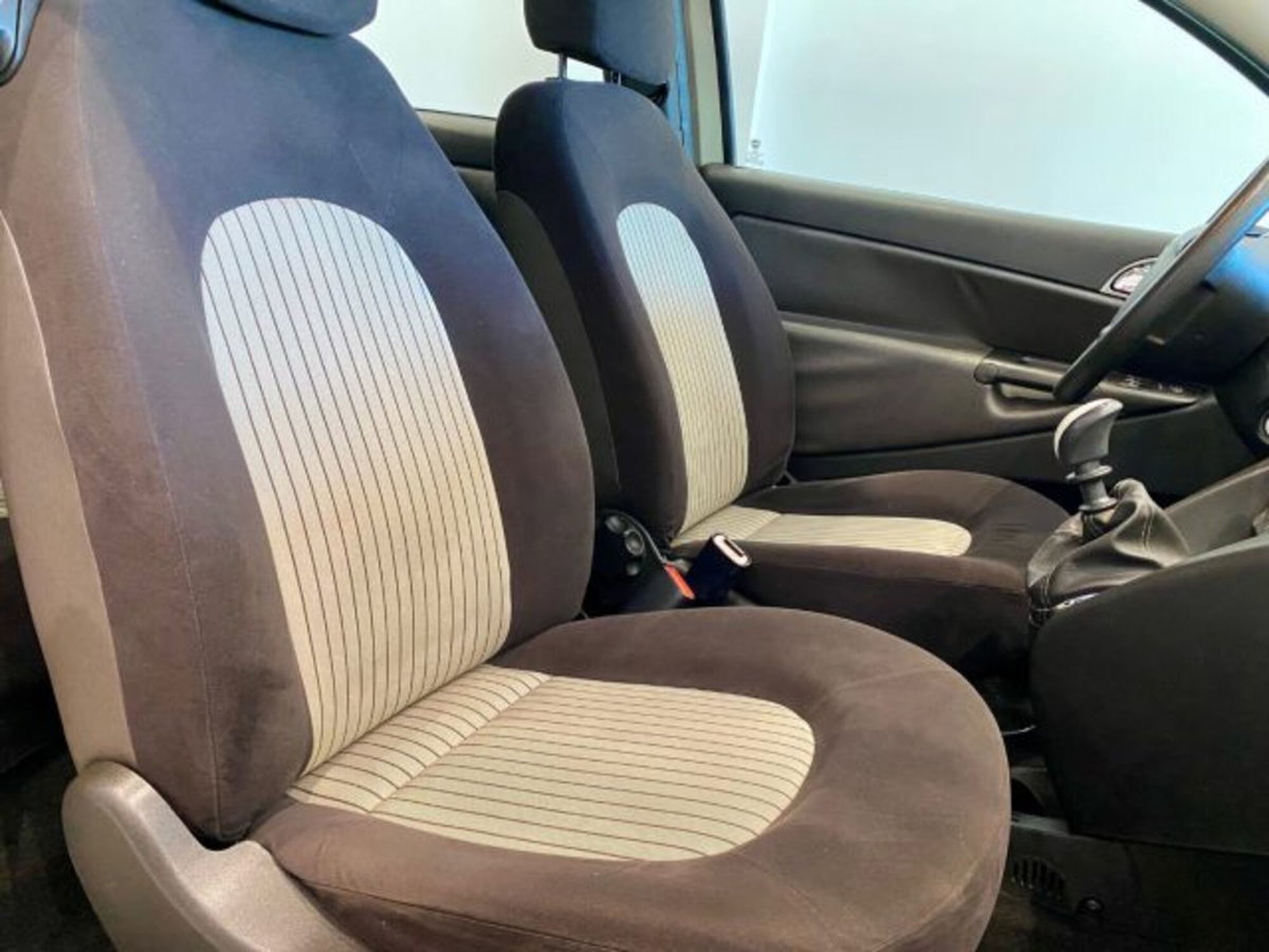 Lancia Ypsilon 1.2 New Oro (17)