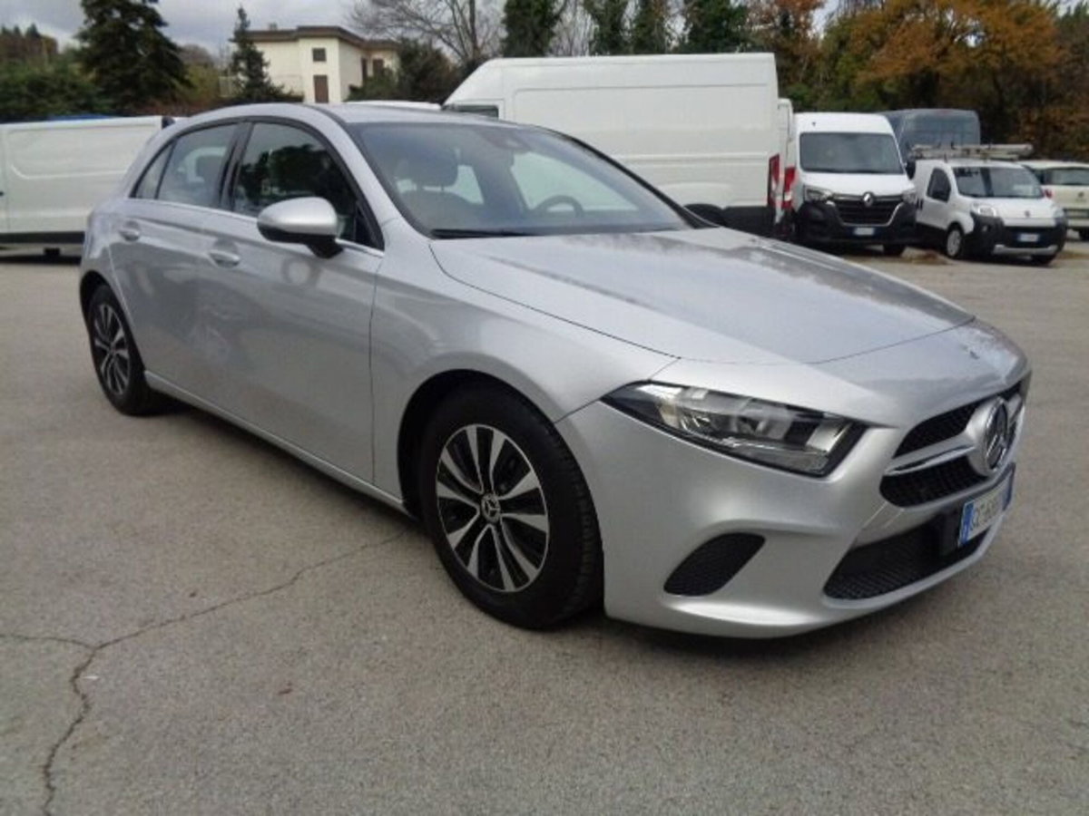 Mercedes-Benz Classe A Sedan 180 d Automatic 4p. Business