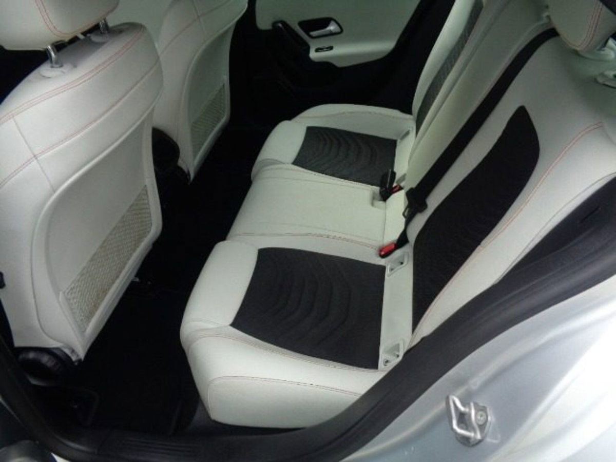 Mercedes-Benz Classe A Sedan 180 d Automatic 4p. Business (11)