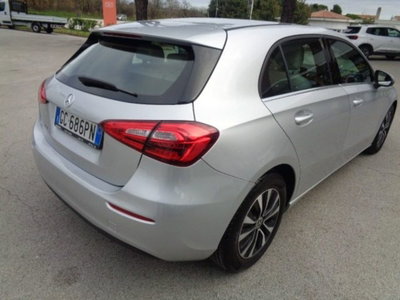 Mercedes-Benz Classe A Sedan 180 d Automatic 4p. Business (12)