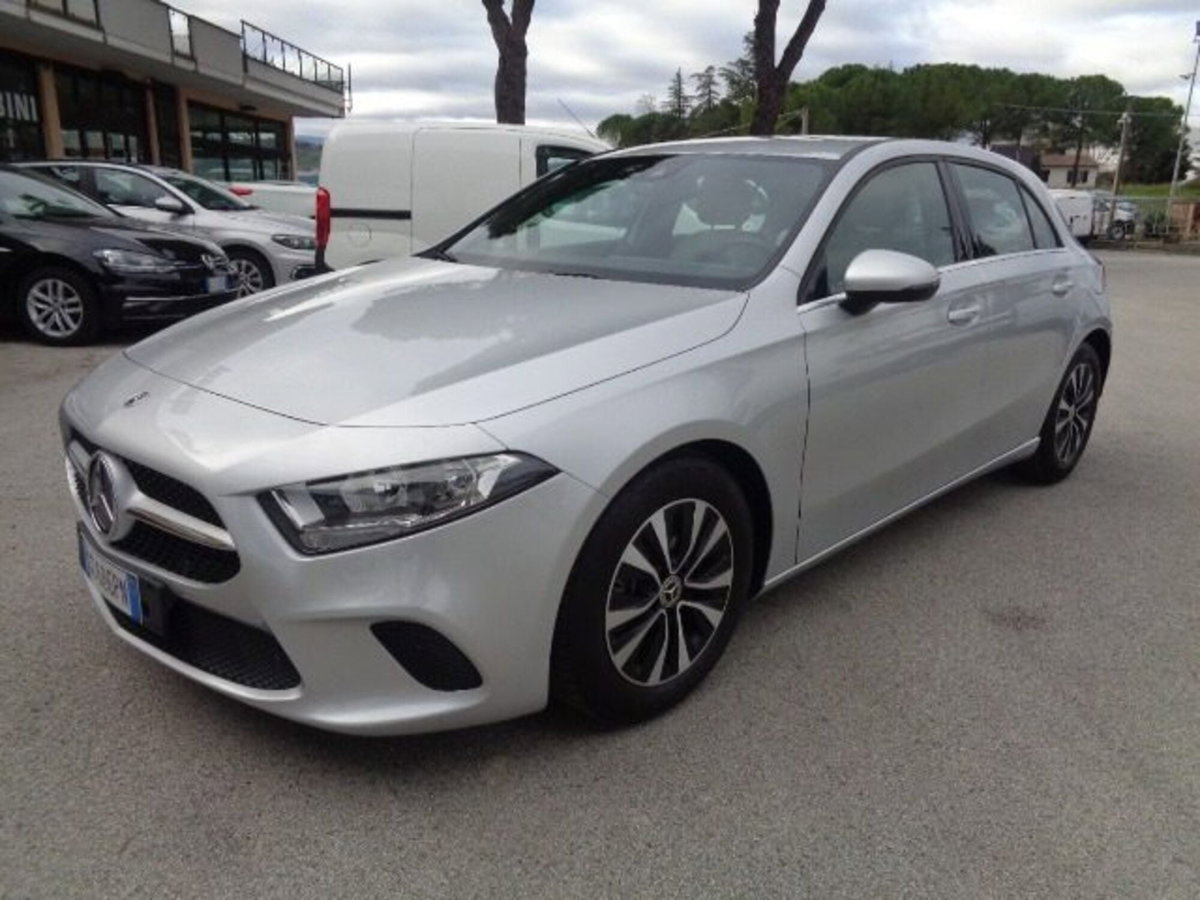 Mercedes-Benz Classe A Sedan 180 d Automatic 4p. Business (4)