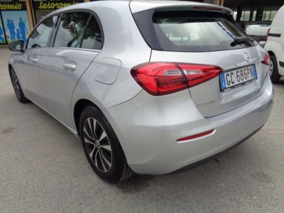Mercedes-Benz Classe A Sedan 180 d Automatic 4p. Business (5)