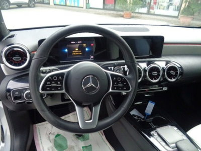 Mercedes-Benz Classe A Sedan 180 d Automatic 4p. Business (7)
