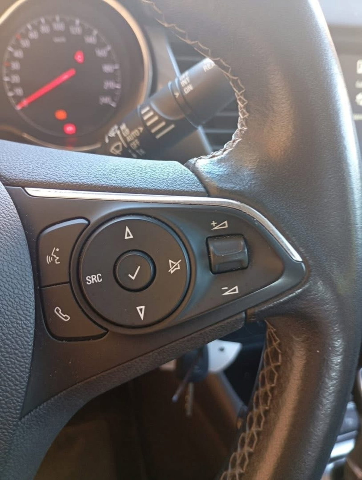 Opel Crossland 1.5 ECOTEC D 120 CV Start&Stop aut. GS Line (15)