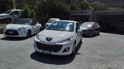 Peugeot 207 8V HDi 93CV 3p. Millesim 200 usata