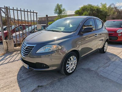 Lancia Ypsilon 1.2 69 CV 5 porte Silver usata
