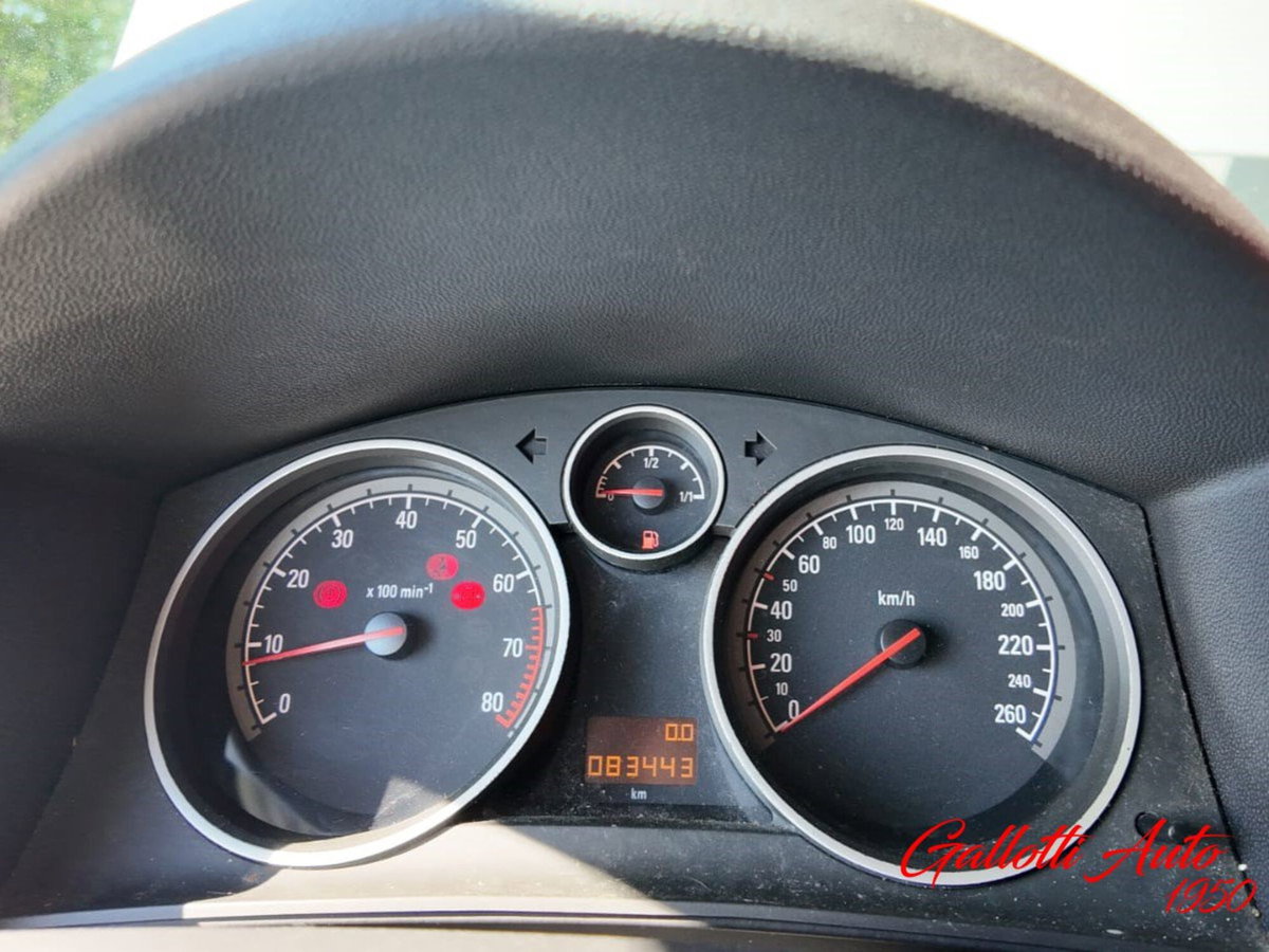 Opel Astra Cabrio TwinTop 1.6 16V VVT Cosmo (10)