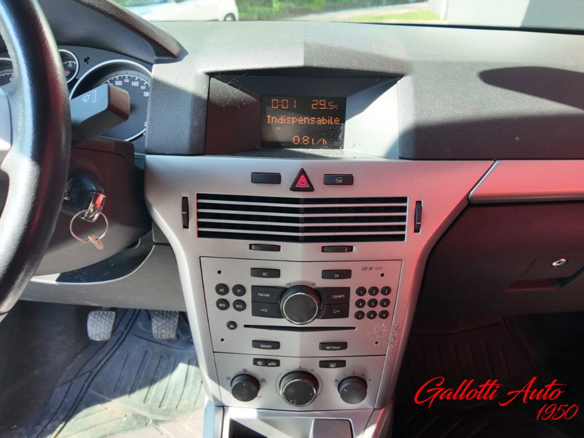 Opel Astra Cabrio TwinTop 1.6 16V VVT Cosmo (12)