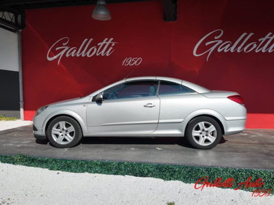Opel Astra Cabrio TwinTop 1.6 16V VVT Cosmo (7)