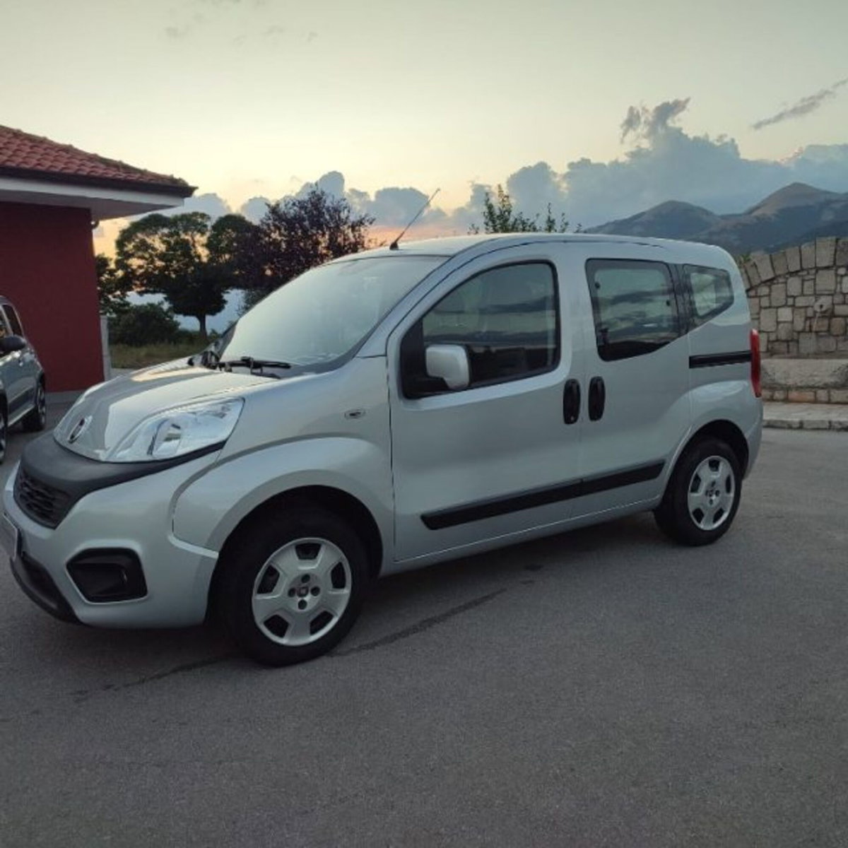 Fiat Qubo 1.4 8V 77 CV Lounge (10)