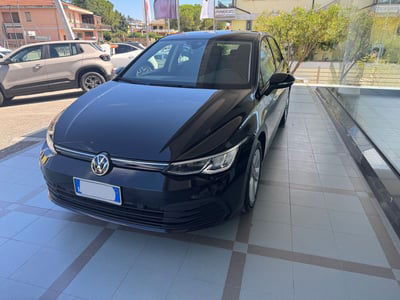 Volkswagen Golf 2.0 TDI SCR Life usata
