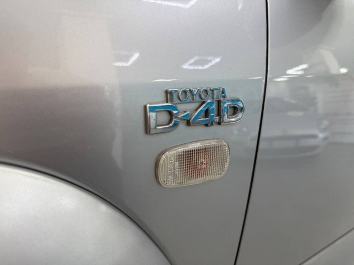Toyota Land Cruiser D-4D 16V cat 3 porte (9)