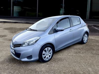 Toyota Yaris 1.0 5 porte Lounge usata