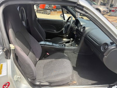 Mazda MX-5 1.6i 16V cat (10)