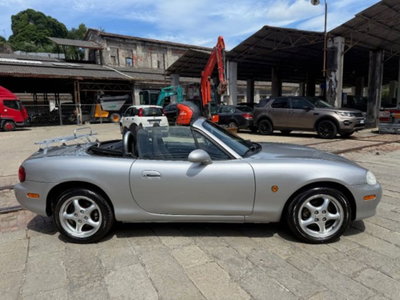 Mazda MX-5 1.6i 16V cat (14)