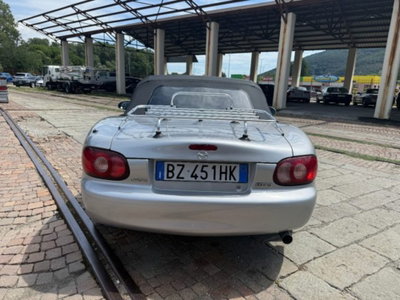 Mazda MX-5 1.6i 16V cat (6)