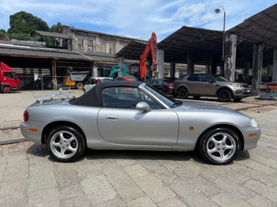Mazda MX-5 1.6i 16V cat (8)