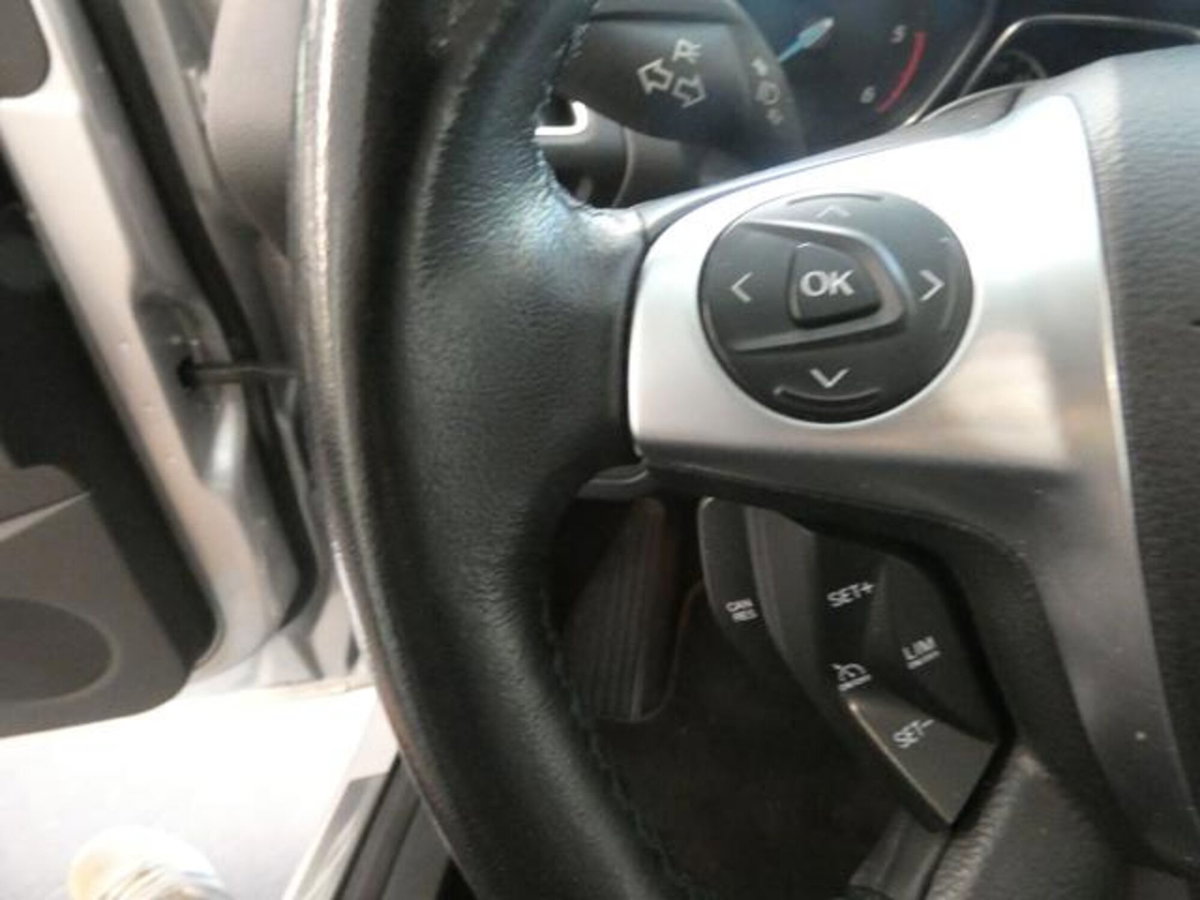 Ford Kuga 2.0 TDCI 150 CV S&S 4WD Titanium X (11)
