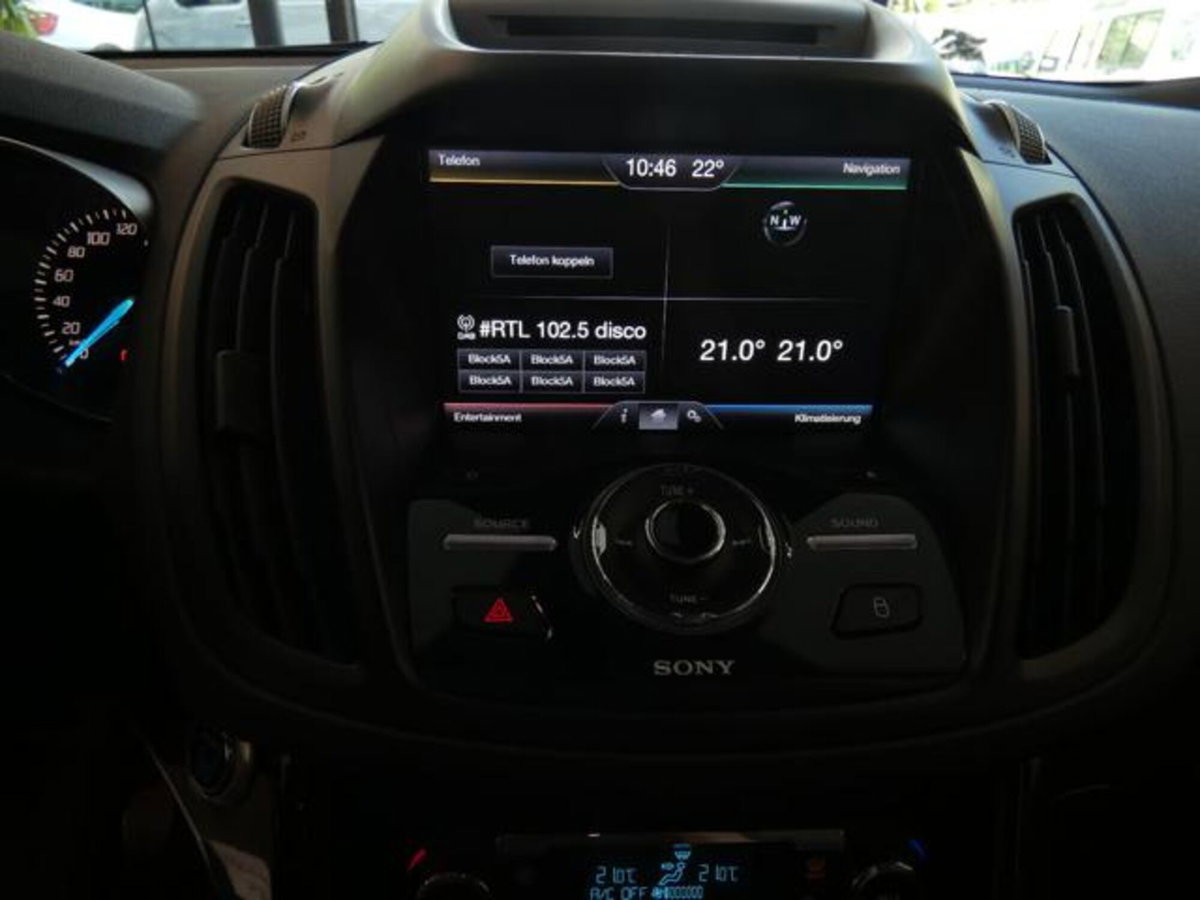 Ford Kuga 2.0 TDCI 150 CV S&S 4WD Titanium X (14)