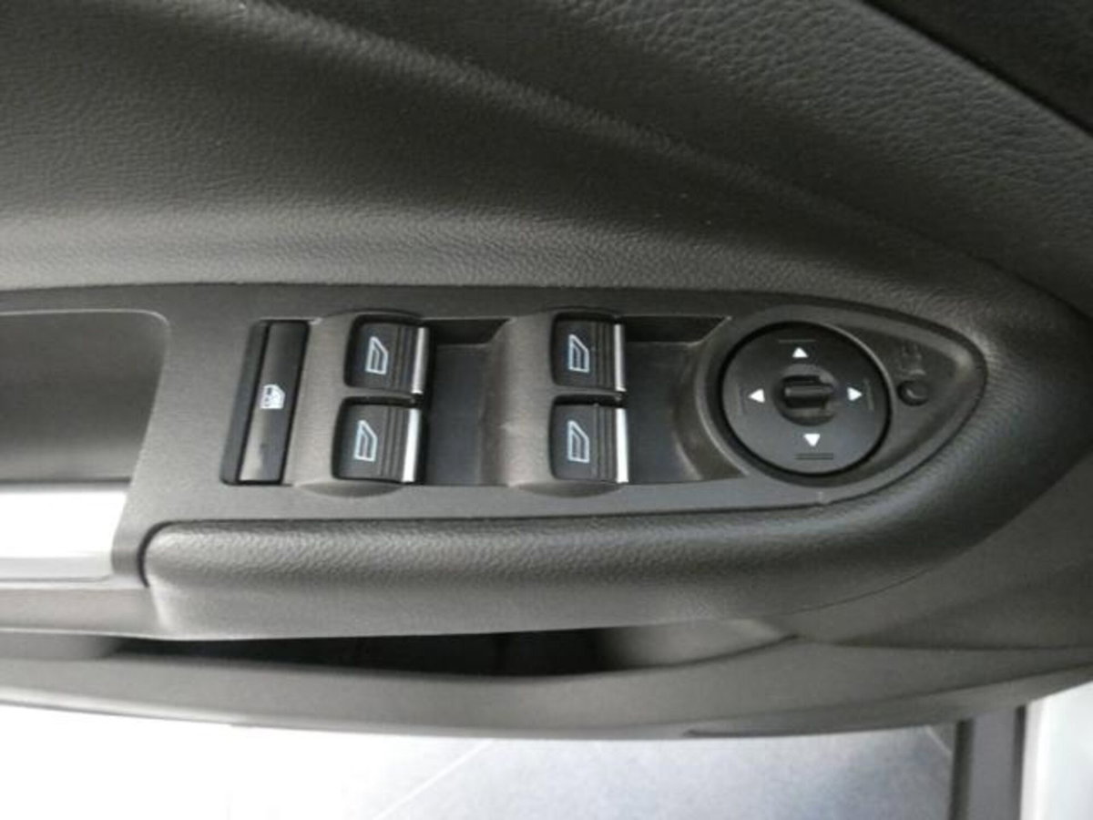 Ford Kuga 2.0 TDCI 150 CV S&S 4WD Titanium X (18)