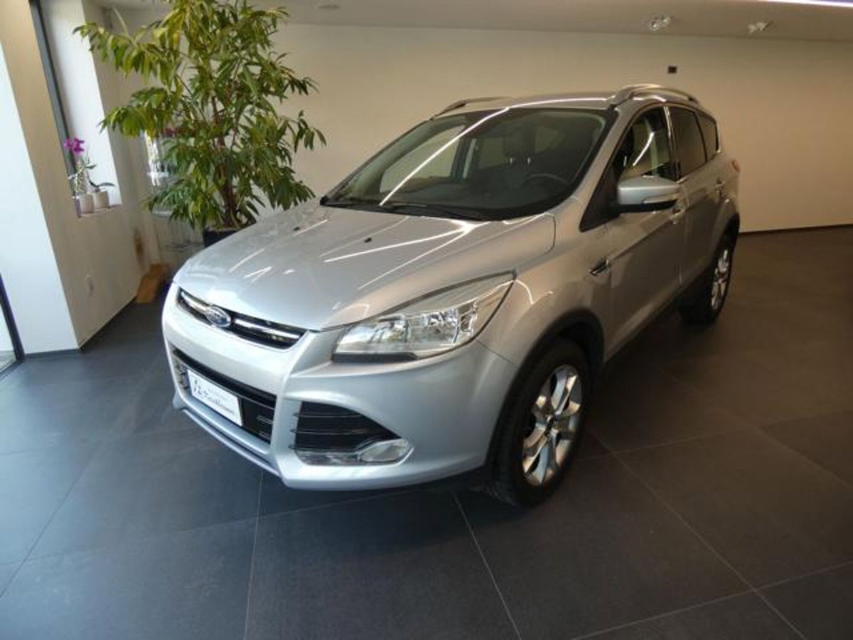 Ford Kuga 2.0 TDCI 150 CV S&S 4WD Titanium X (2)