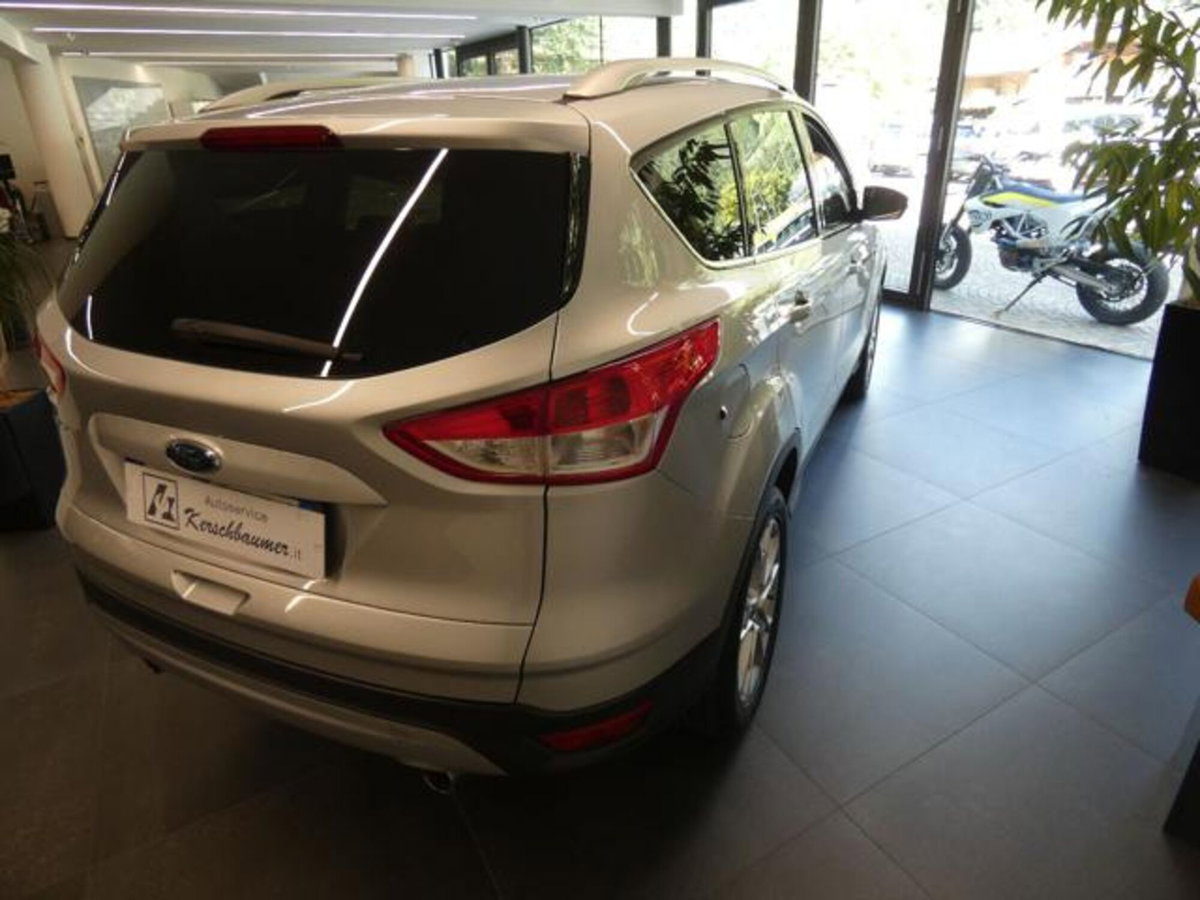 Ford Kuga 2.0 TDCI 150 CV S&S 4WD Titanium X (5)